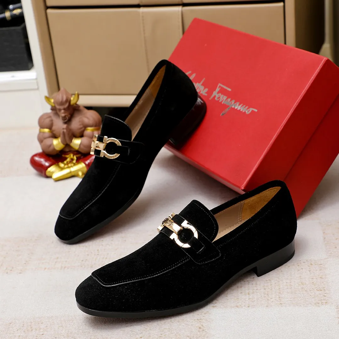 Men's shoes 💰600 🕷🕷🐂【Ferragamo】 Popular fashion casual shoes🇨🇳Official website counter 1:1 production, original mold opening💯Good quality can be seen, imported high-end first-layer pebbled calfskin, water-dyed🐂leather lining🌿very clear texture, high-quality waterproof, non-slip and wear-resistant outsole🎋high quality and low price, truly handmade🍓, 5 colors available! Code number 38-44 (45. To be customized)